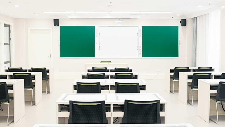 多宝手机网页版登录入口激光黑板，让教育的每个环节，更加简单！